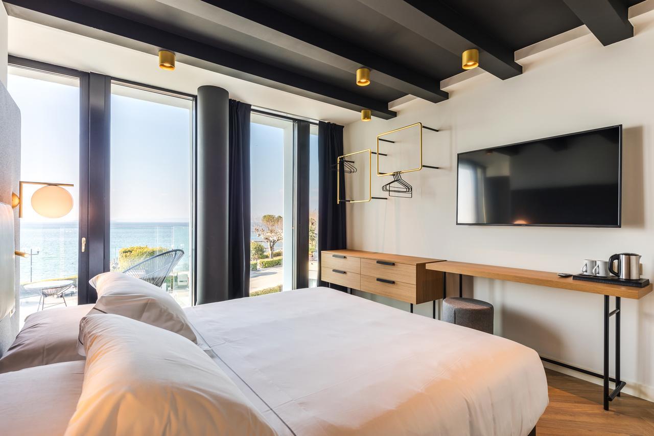 Superior Double Room Balcony Lake View